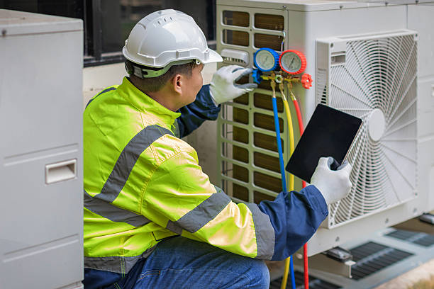 Professional Hvac Installation technician working in Calhoun, GA
